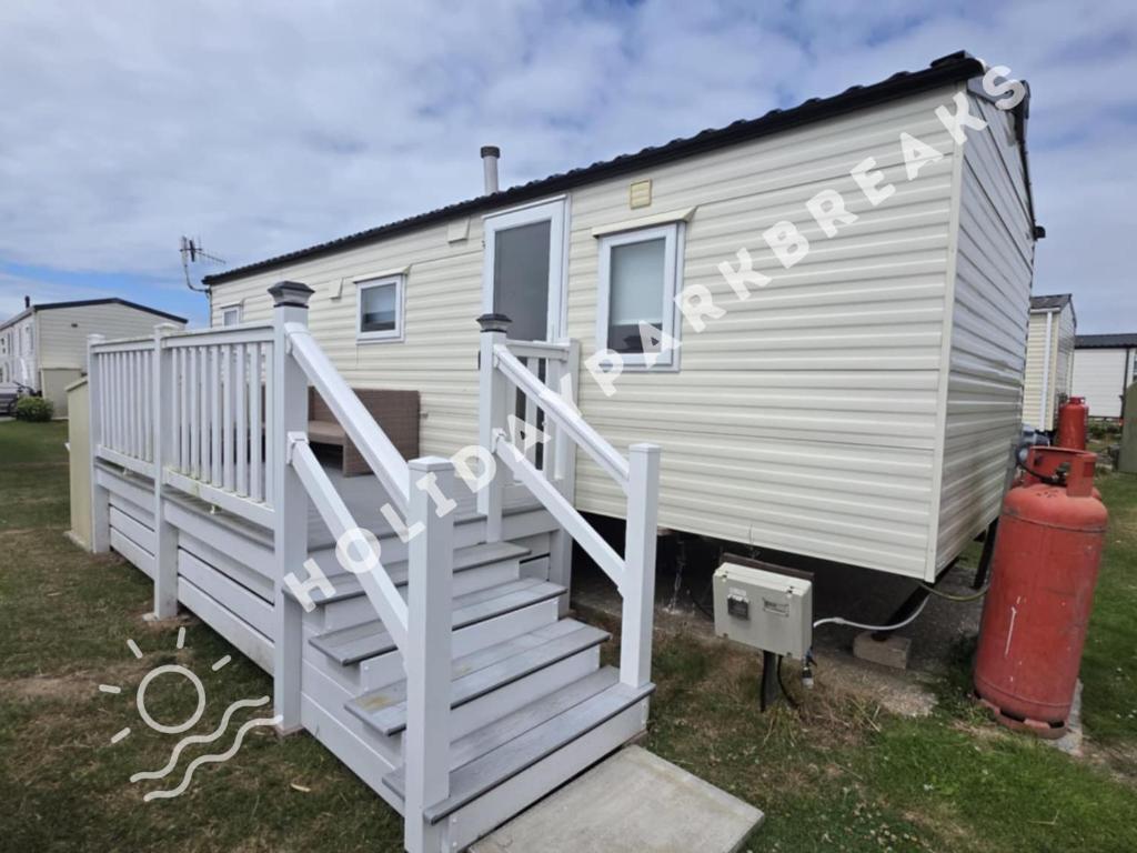The Snug - Bronze 6 berth - West Sands, Selsey