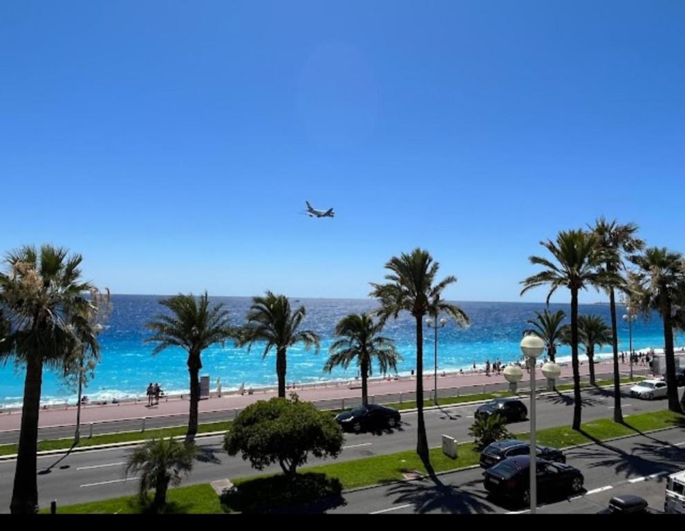 Hotel Flots d'Azur Promenade des Anglais - 4