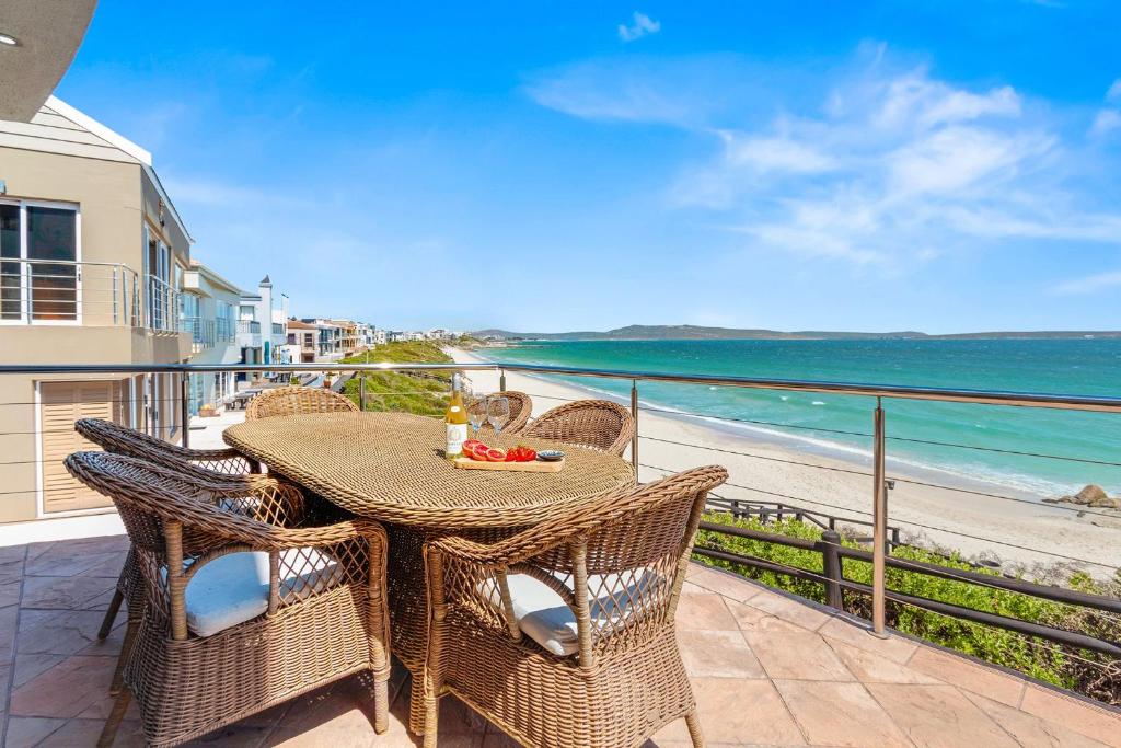 Tenos On Calypso 16, Langebaan