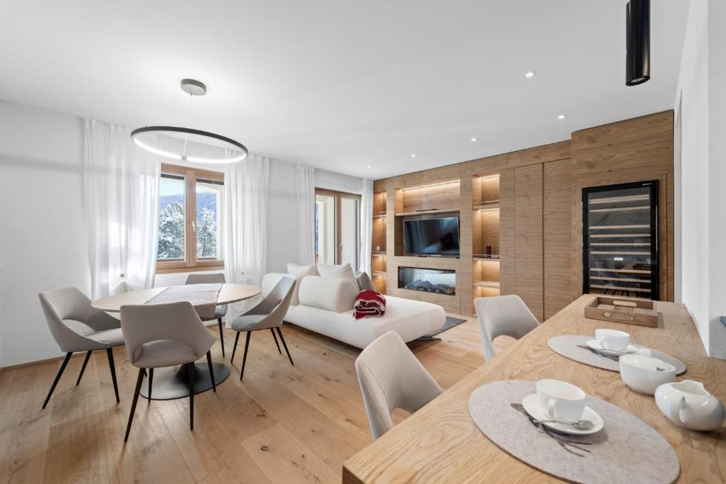 Luxury Lakeview Apartment in St Moritz Center - 1