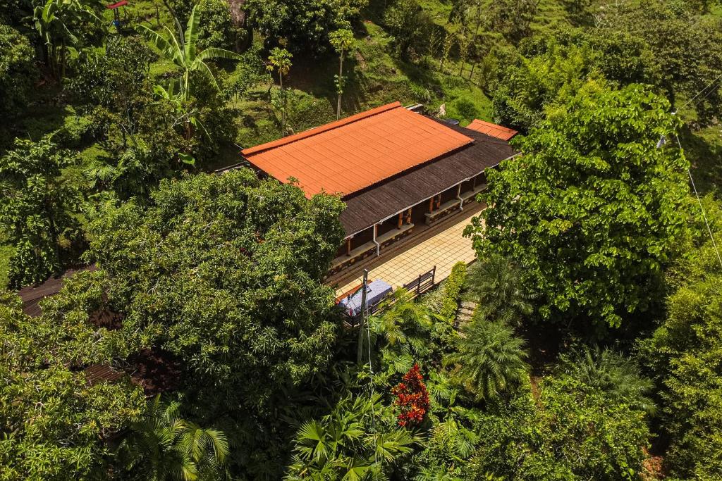 Hermosa Casa y Cabañas en Barbosa, Antioquia - 2