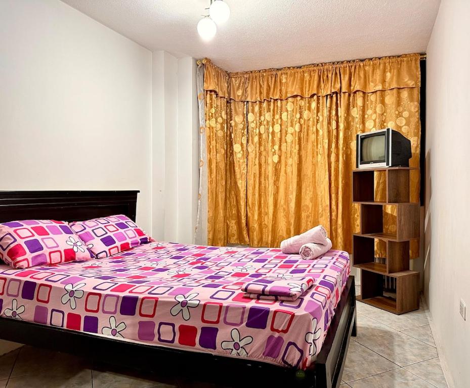 Suit in Quito, Quito