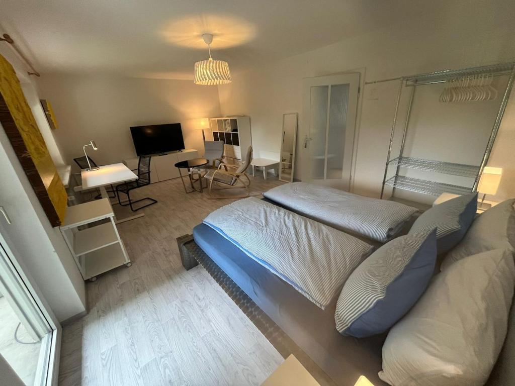 München Trudering 3 Schlafzimmer 90 qm sehr ruhig, U-S Bahn 350m - 1