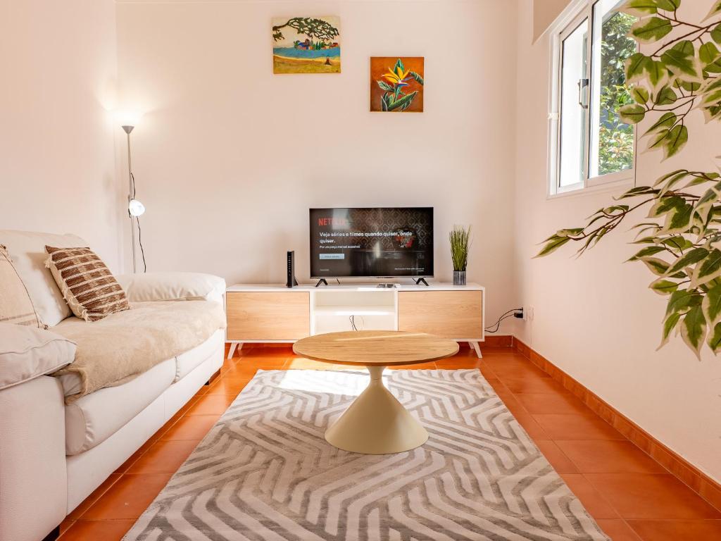 Vista do Vale, By OP, São Vicente