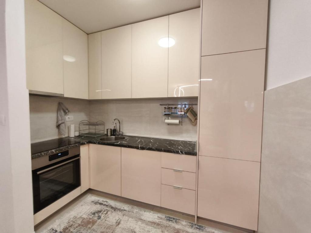 Central Point Apartment - 3