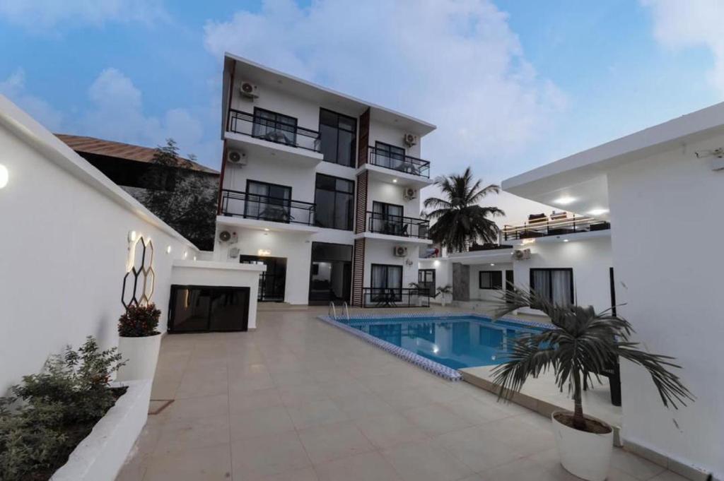 Chamis Suites, Bijilo