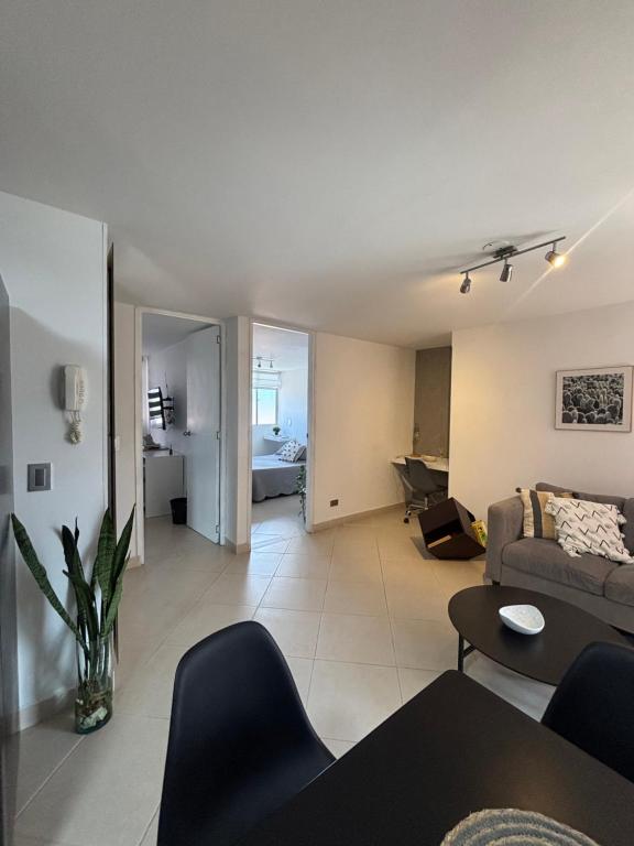 Apto Medellín, central y cómodo - 5