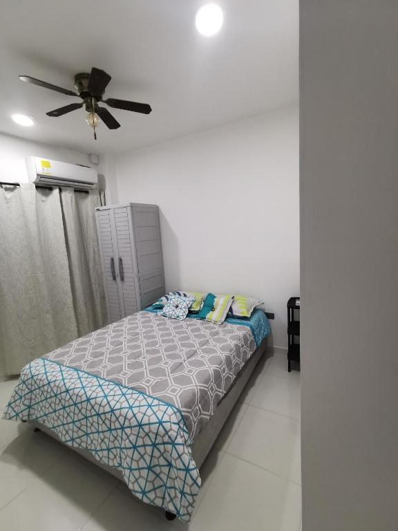 Habitación con baños privado, comparte zona social - 3