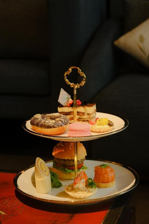 อาหารและเครื่องดื่ม