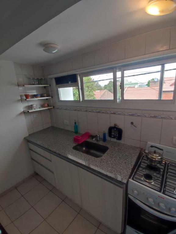 Bright and centrally located apartment - 4