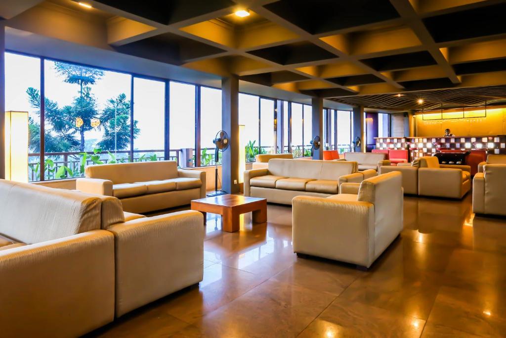 フロント・ロビー