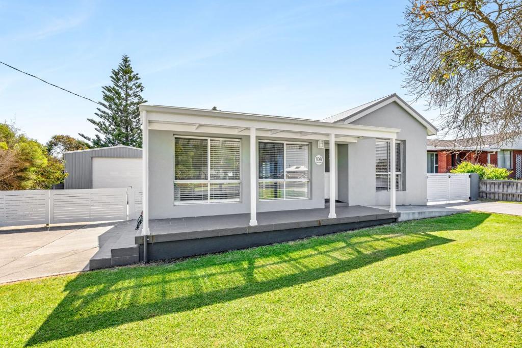 Holiday on Noble, Dalmeny