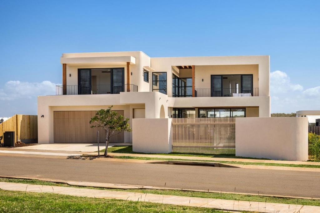 Wave Break, North Creek