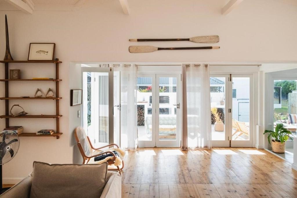 Mooiplekkie - 4 Bedroom Beach Cottage, Infanta