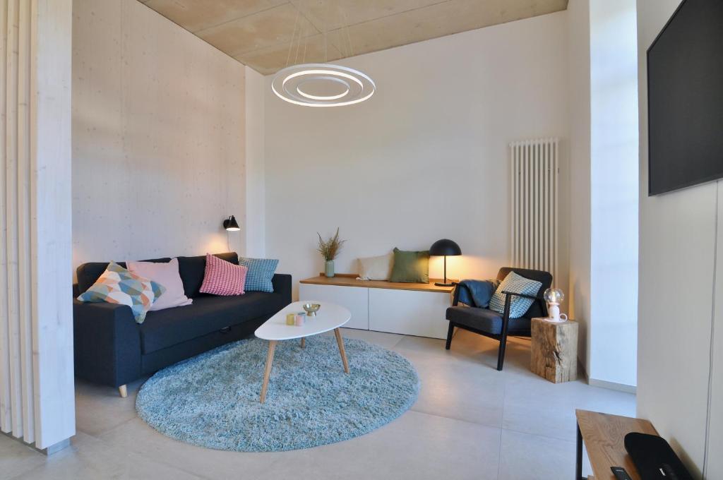 Wohnen im Klassenzimmer einer Alten Schule, Baustert