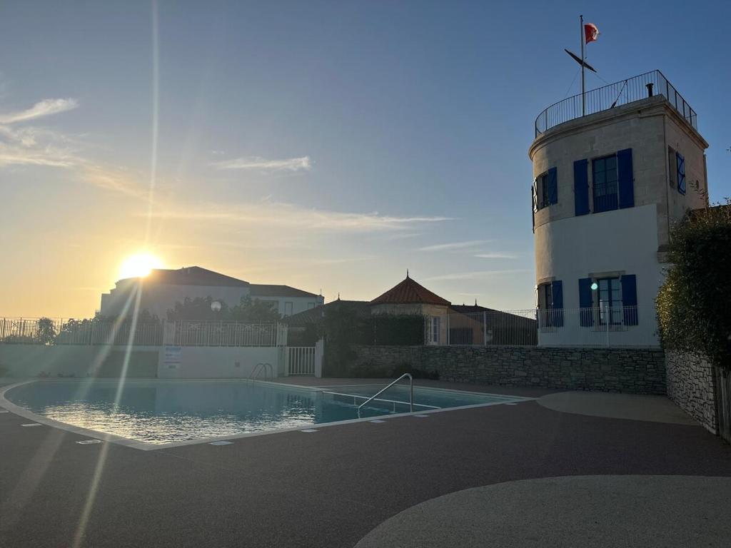Résidence avec piscine - Vue mer - 2