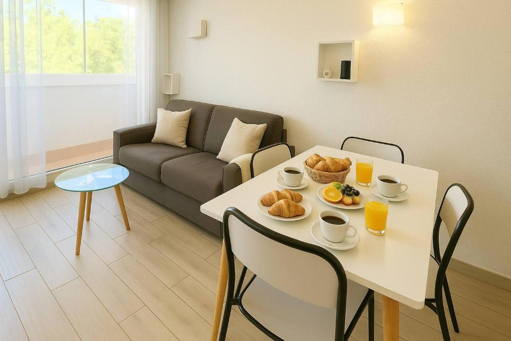 Mas du Tanit - Escapade en bord de mer, terrasse & soleil, Antibes