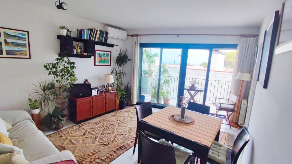 Cosy flat in pretty seaside town - 5