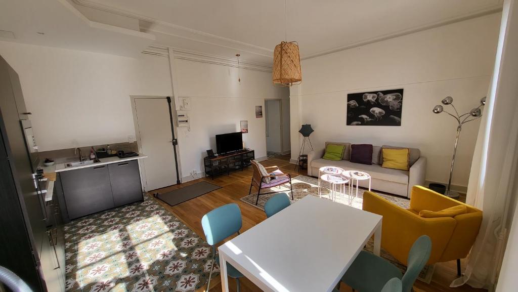 Martroi - Cœur de Ville - 3 pièces 80 m2 TV - Internet haut débit - loisirs et affaires - 4