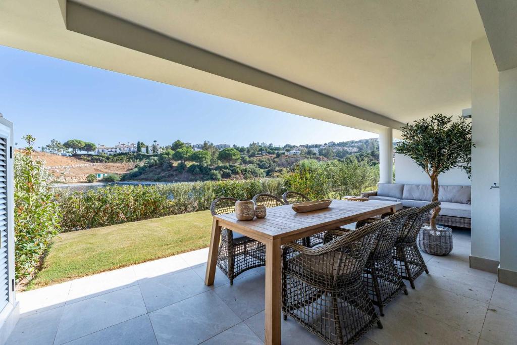 Lakeside Luxury Apartment - La Cala Golf Resort - 3