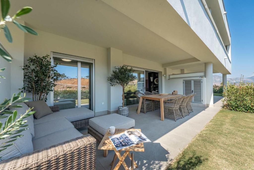 Lakeside Luxury Apartment - La Cala Golf Resort - 4