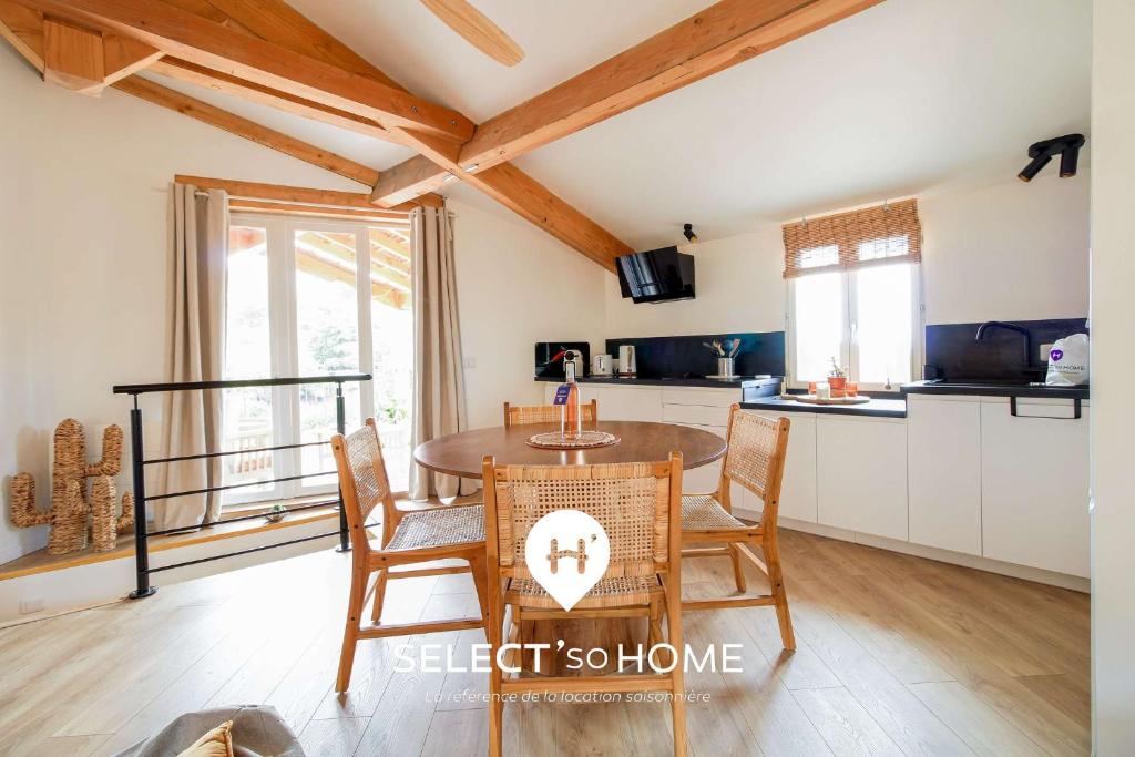 SELECT'soHOME - Duplex avec terrasse pour 4 au cœur du village historique de Bormes-les-mimosas ! - IRUNDA - 3