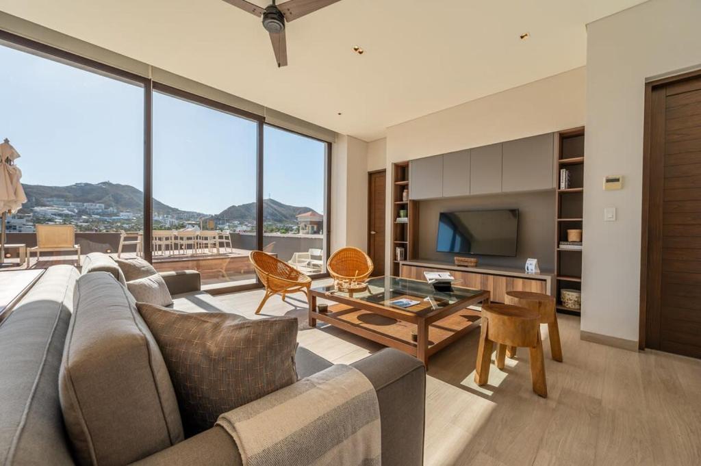 Capitalia Cabo Marina Luxury Gym & Sea Views - 5