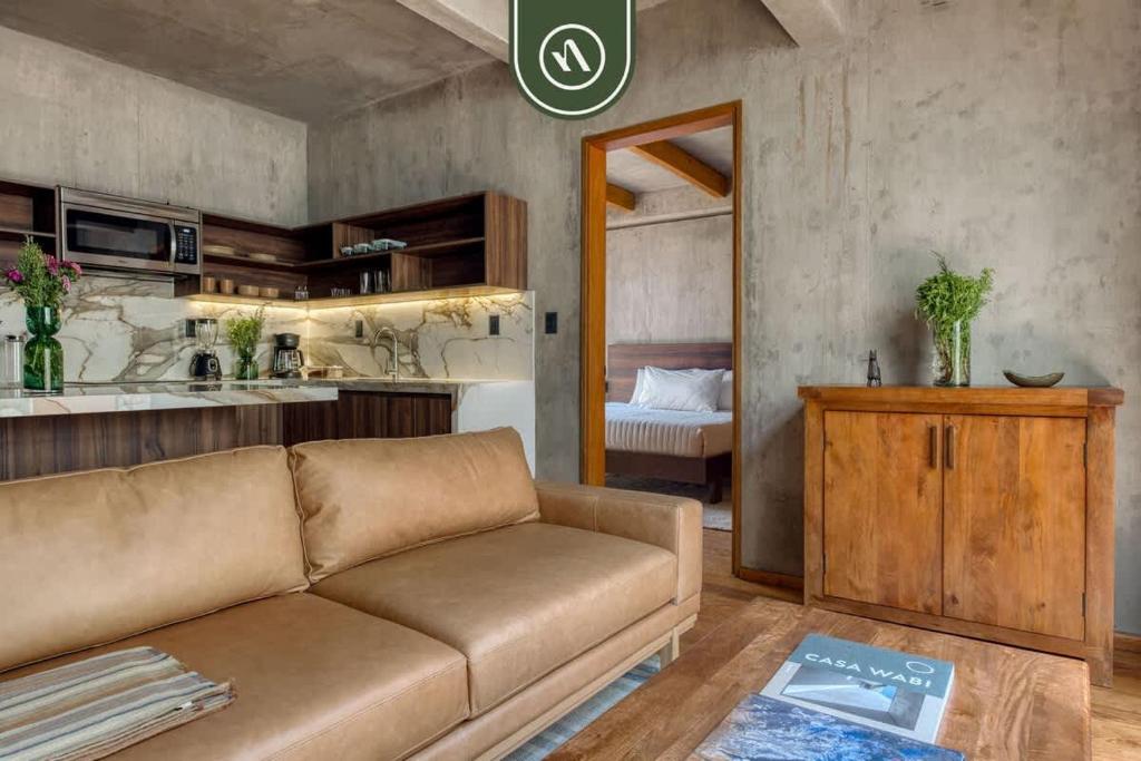 Luxury 3 BR House in Downtown - AC - Peaceful - 1