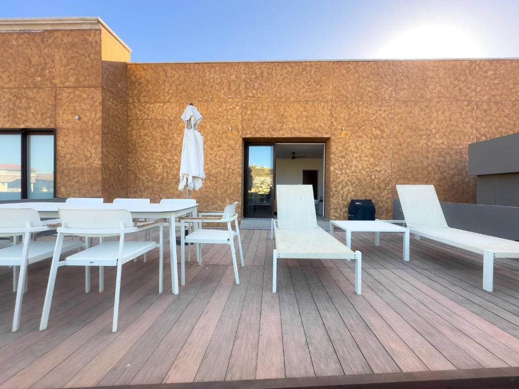 Capitalia Terrace & Gym in a Peaceful Setting - 3