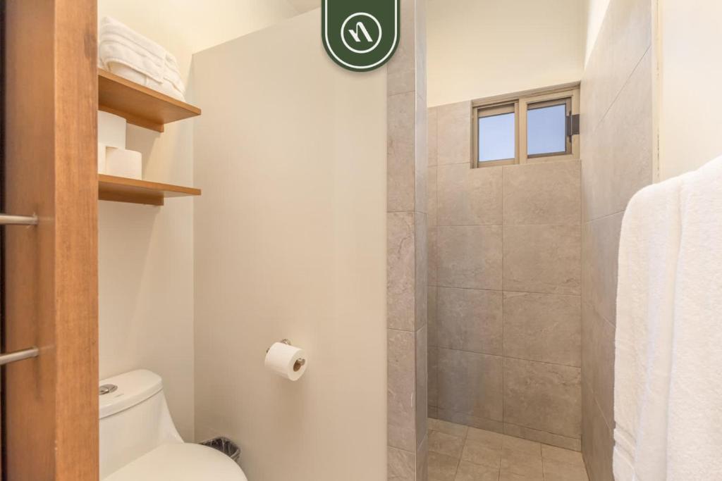 Centric Apt in Downtown - Rooftop Pool - Terrace - 4