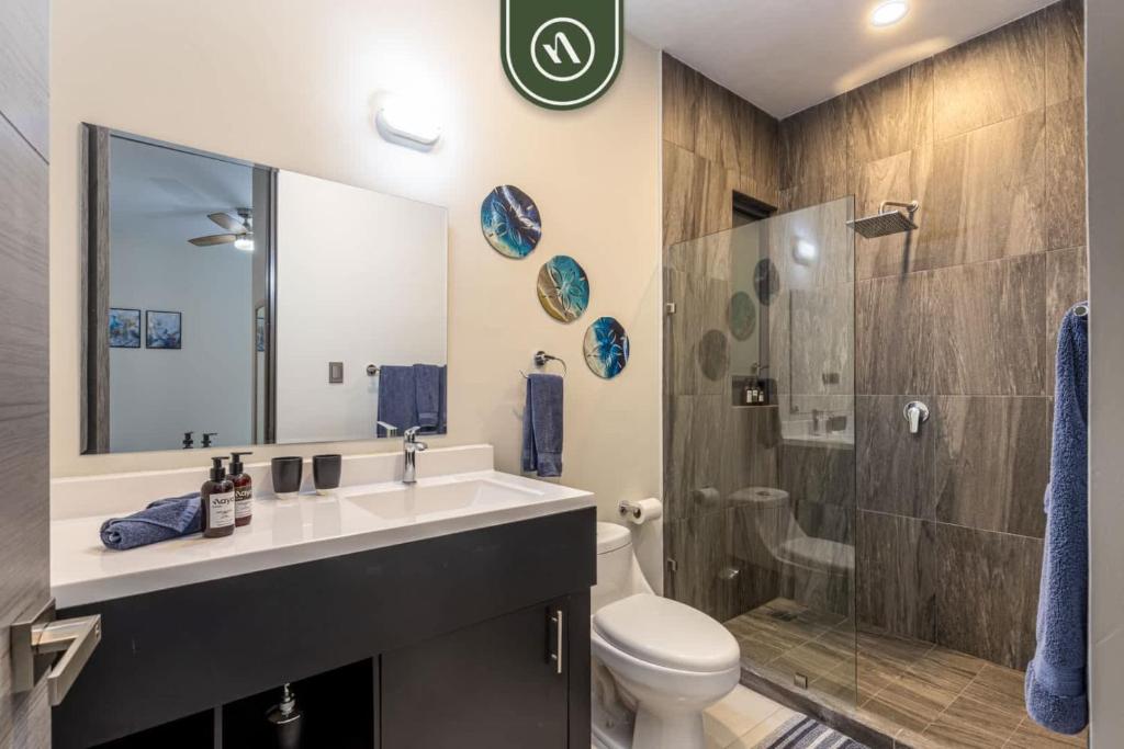 New 2 BR Condo with Private Terrace - BBQ - 5