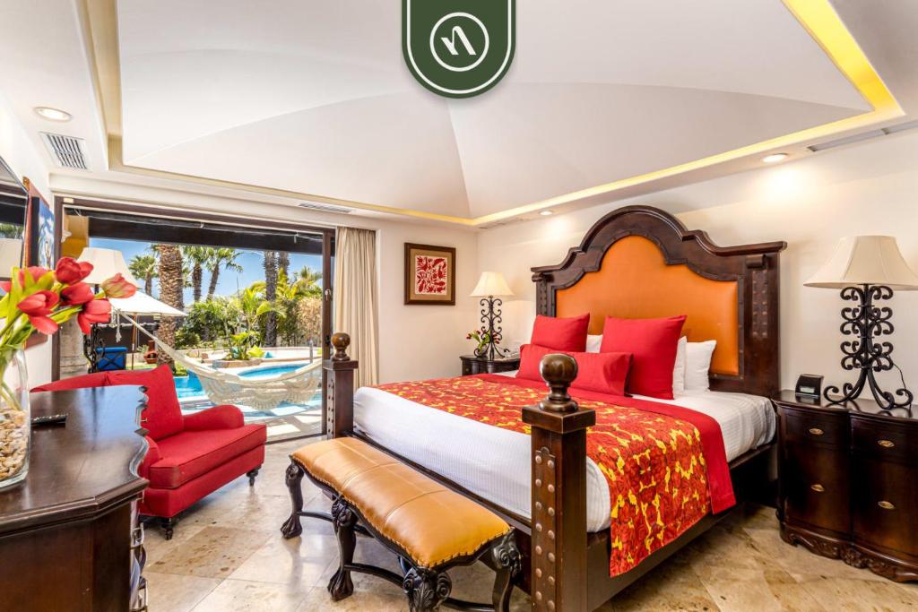 Villa with Private Pool & Patio in Cabo - 3