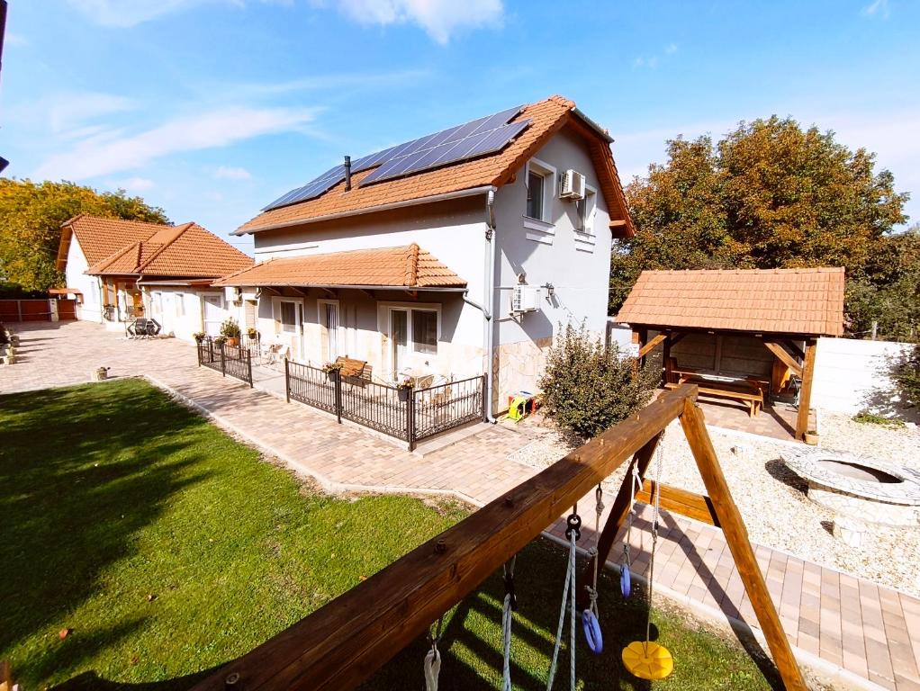 Aranyhal apartman, Sárvár