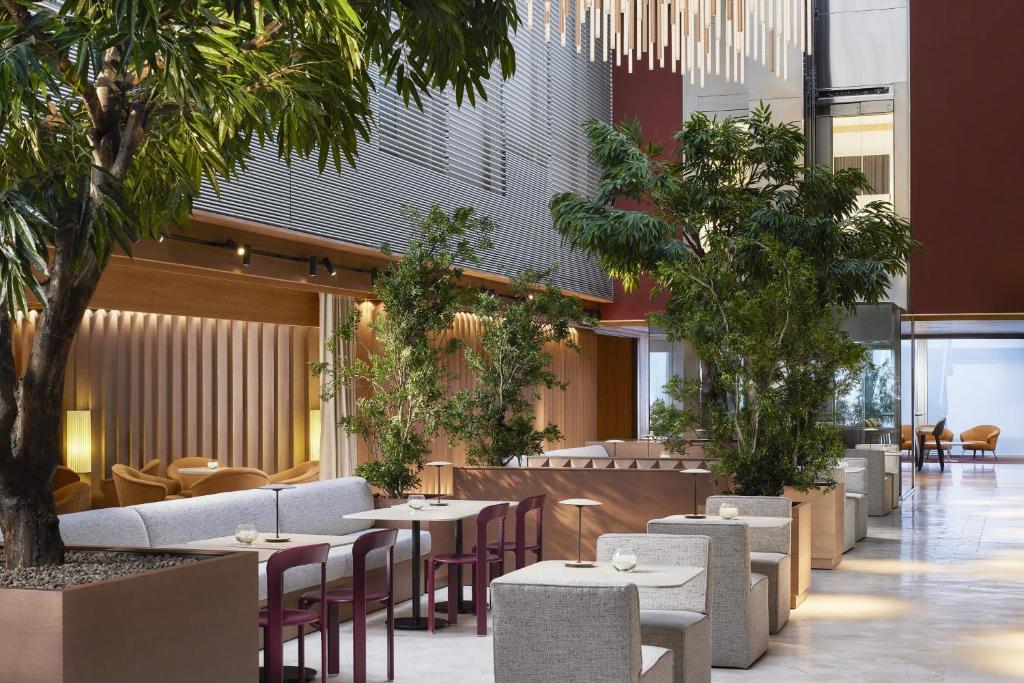 フロント・ロビー