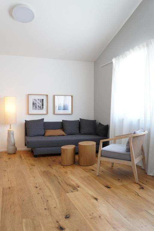 Quiet design apartment with free parking - 3