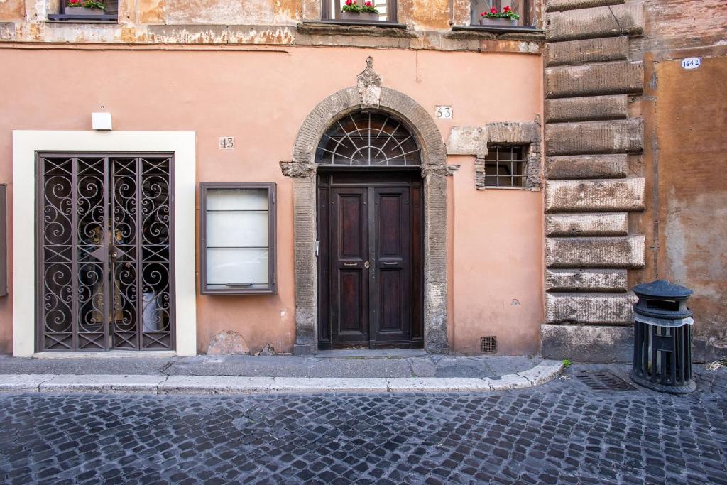 Santa Caterina by the Pantheon - 2BR, Roma