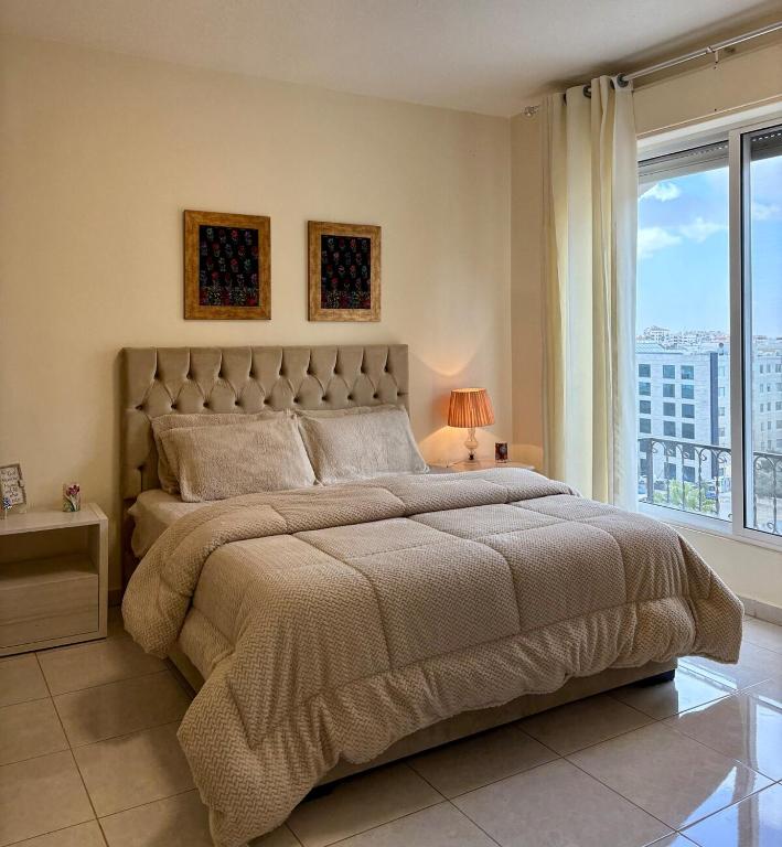 Exquisite & inviting 2 Bedroom 2 bath Balcony Fast internet, Ammán