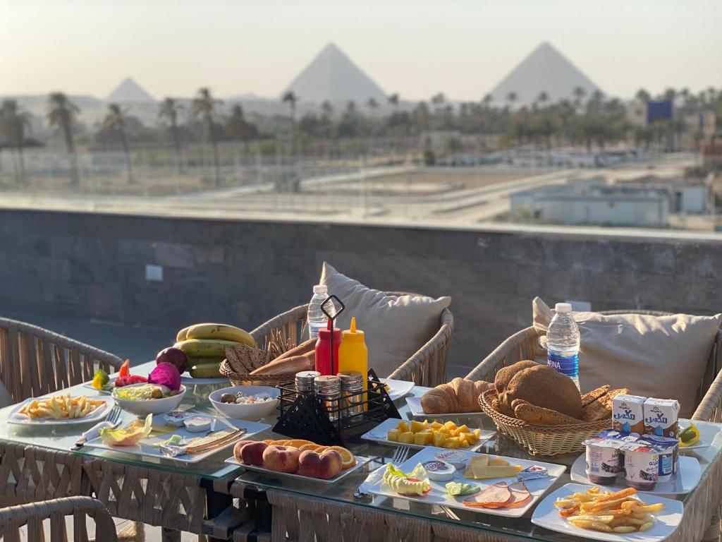 New Galleria Pyramids view inn, Káhira