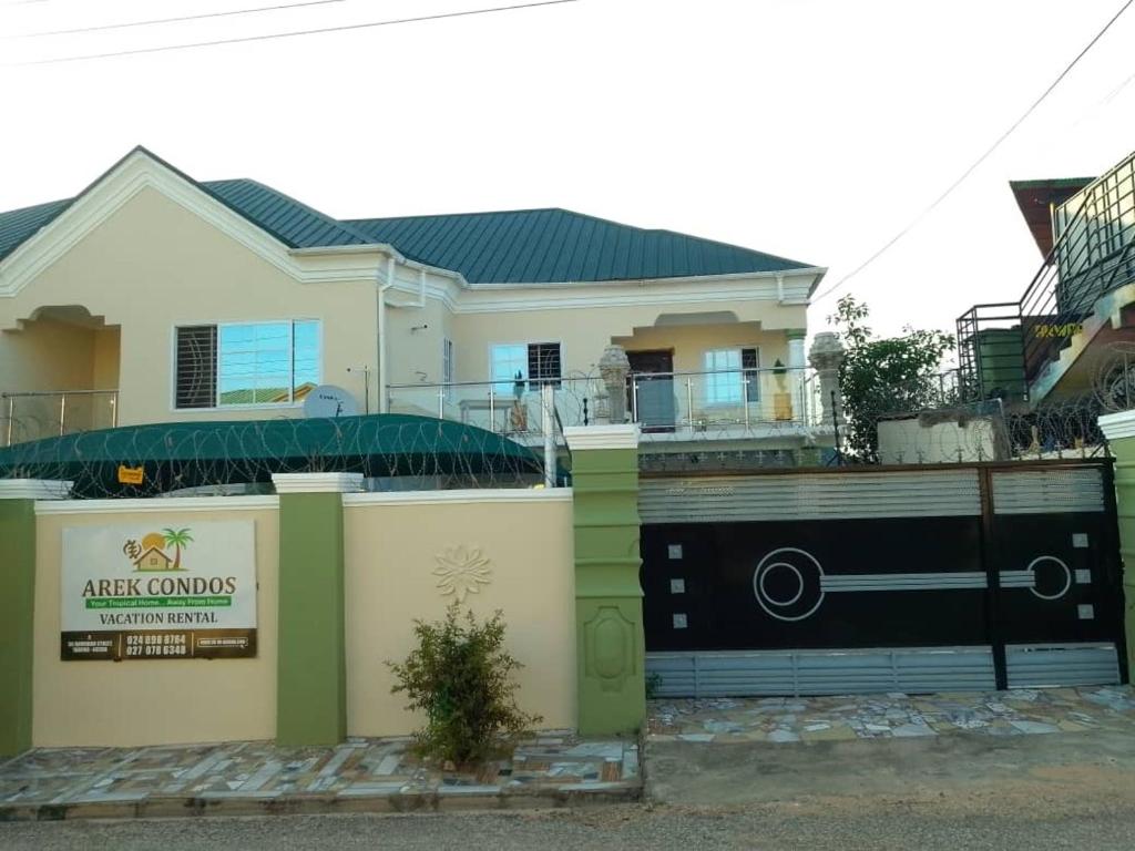 Arek Condos Accra, Sotuom