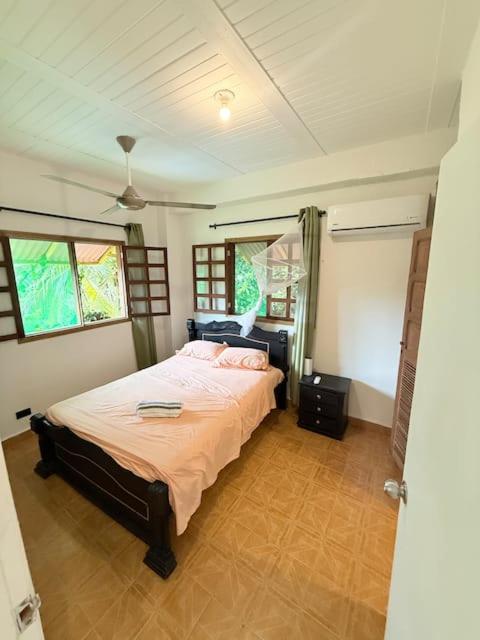 Tropical Nomad Hub - Pool - Super Fast Wi-Fi - 1