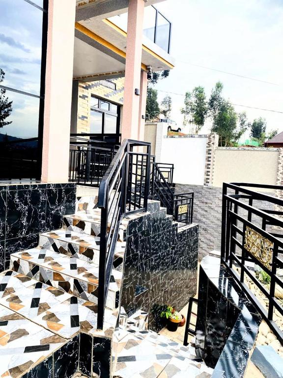 SILVER AIRPORT TRANSIt B&B, Kigali