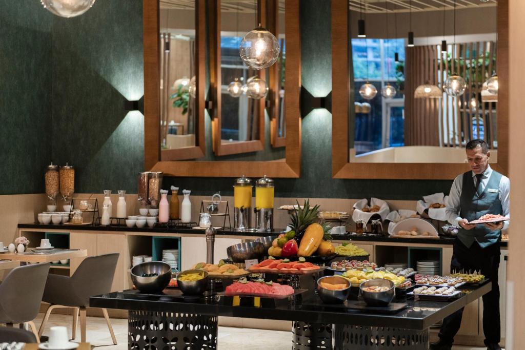 Holiday Inn Bogota Airport by IHG - 5
