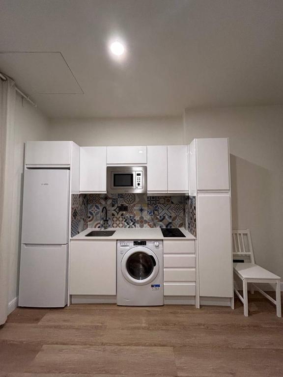 2 Habitaciones privadas con 1 baño privado, salon y cocina - 1
