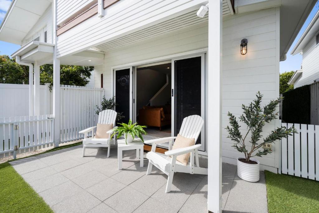 Alba on Ocean, Casuarina