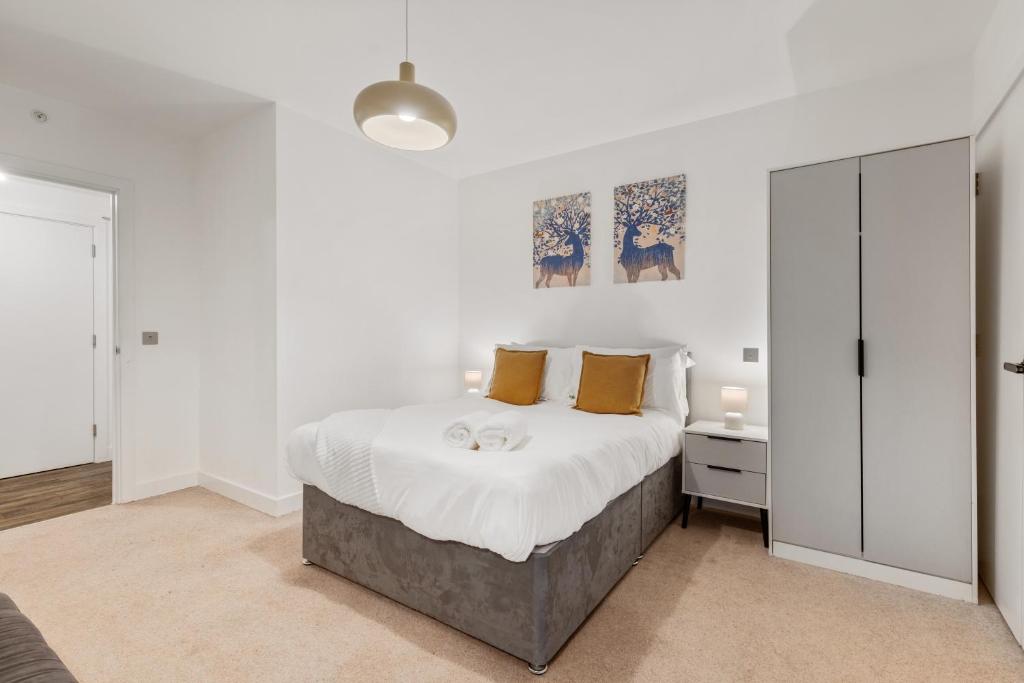 Khayat Homes - The Cosy Cabot - 2 Bed, London