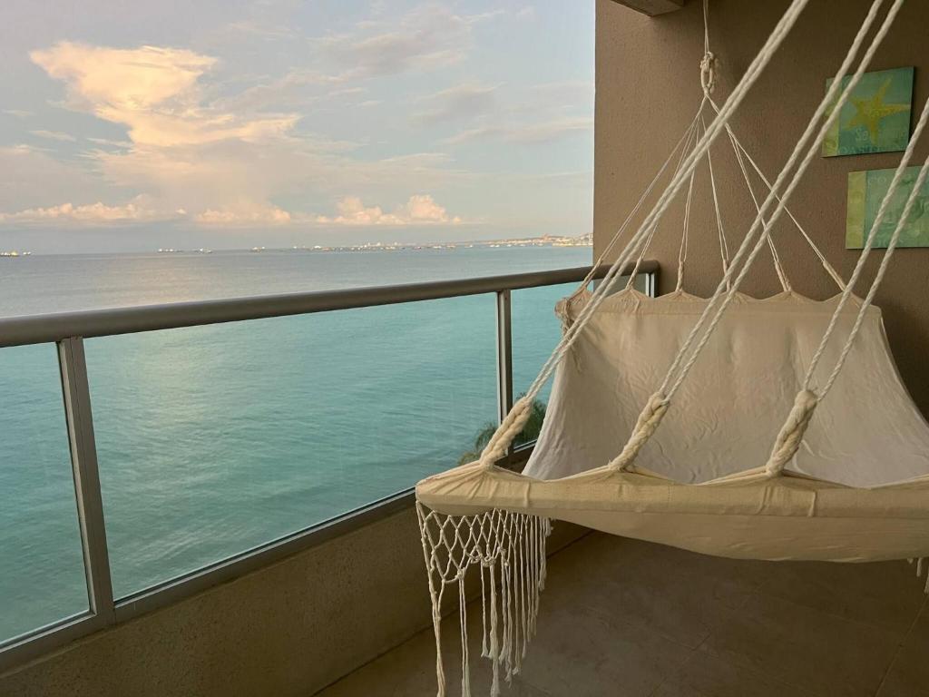 Beach front Ocean view, pool Family Apt Salinas - 5