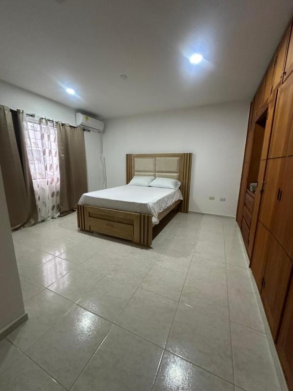Apartamento con cinco habitaciones y parqueadero - 4