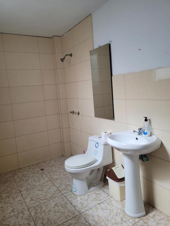 Habitación privada cerca del aeropuerto - 4
