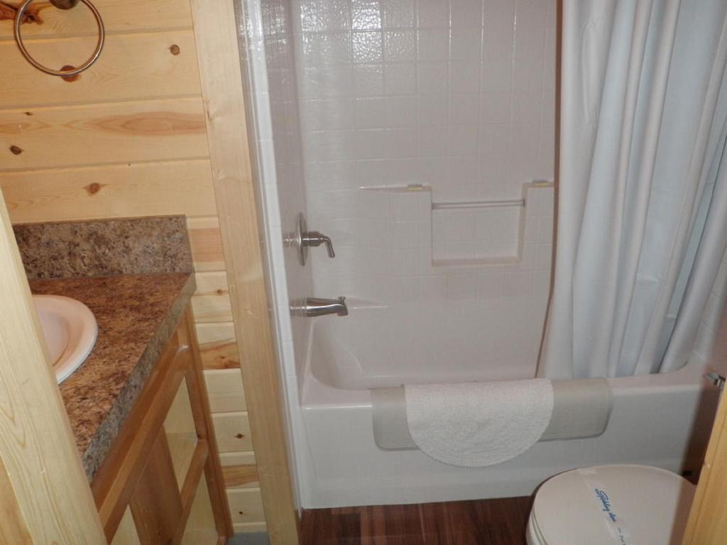 Seaside Camping Resort Cottage 9 photo