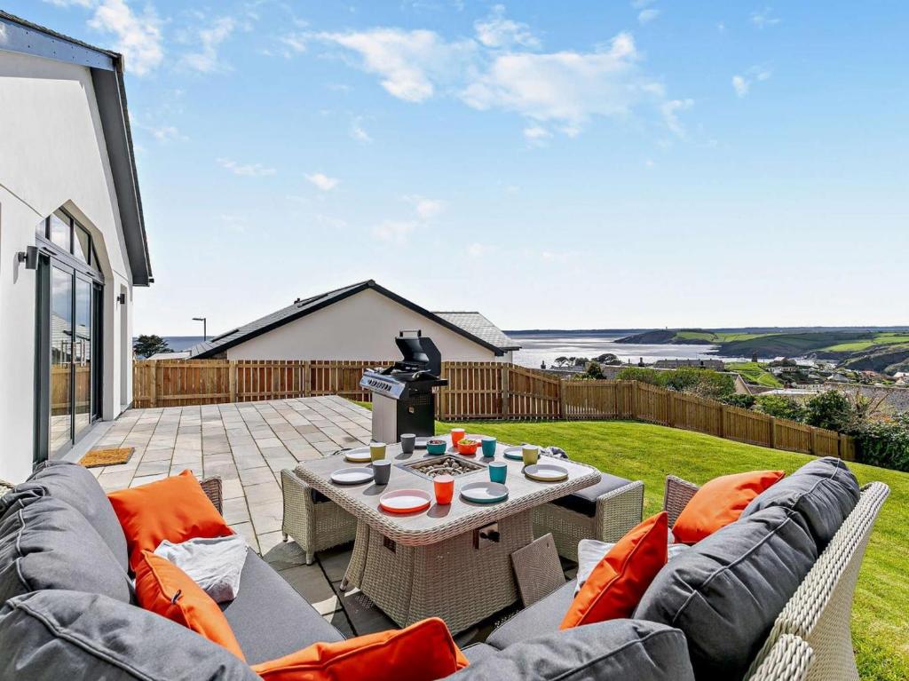 4 Bed in Polruan 91931, Fowey